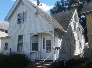 551 7th Ave S, Clinton, IA 52732