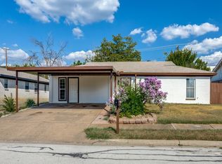 6924 Richardson Dr, Watauga, TX 76148