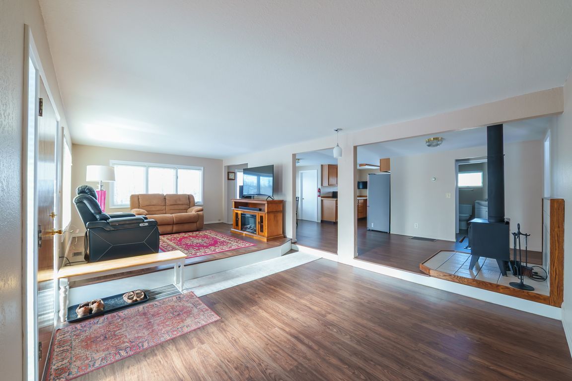 221 Creekside -1