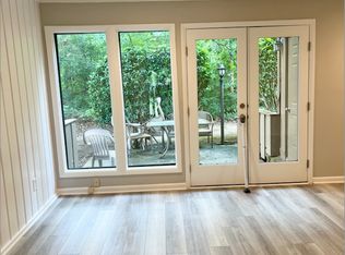 601 Oak Tree Dr, Chapel Hill, NC 27517