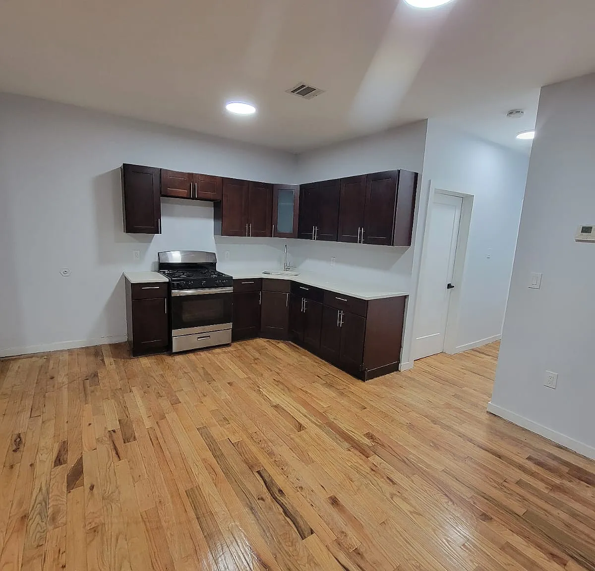 3 bed, $1,950 — Photo 1