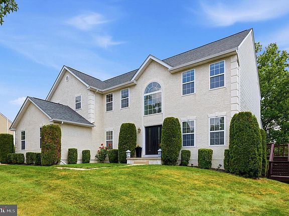 2nd image of 15 Springfield Dr