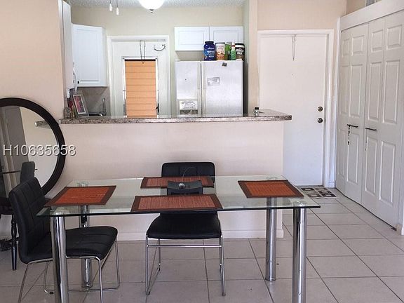 3rd image of 530 SE 2nd Ave APT F21