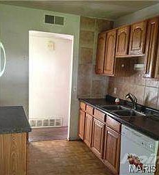 3rd image of 11130 Landseer Dr