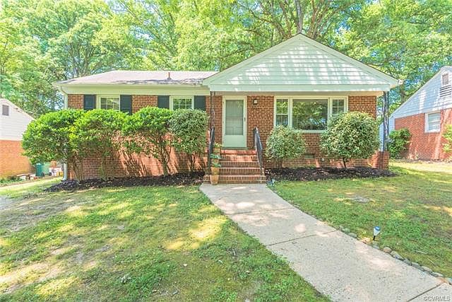 1st image of 3004 Manor Dr