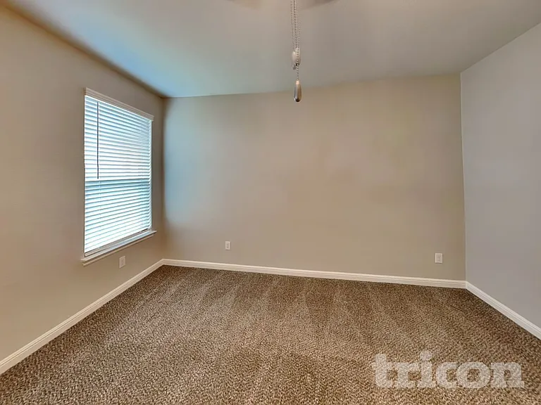 162 Colter Dr — Photo 10