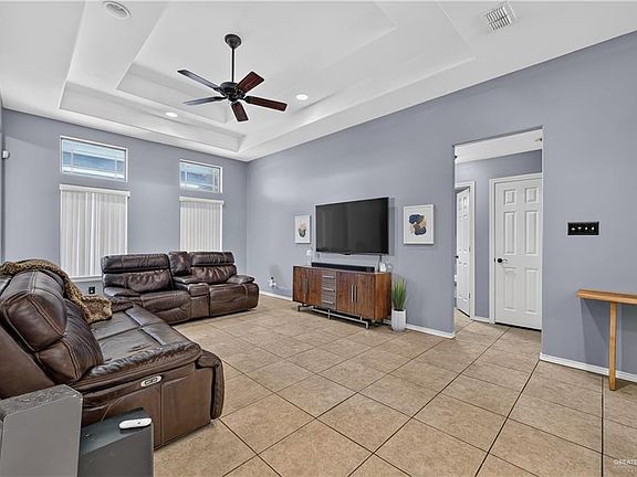 4th image of 3501 Robin Ave