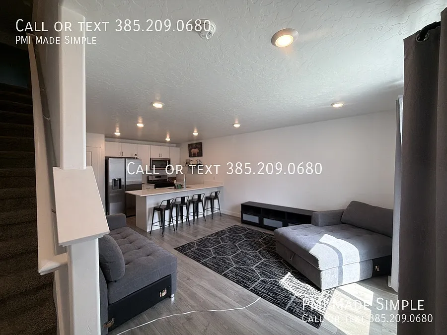 $$Move In Special$$ Spacious & Bright 3br Home In Magna! — Photo 2