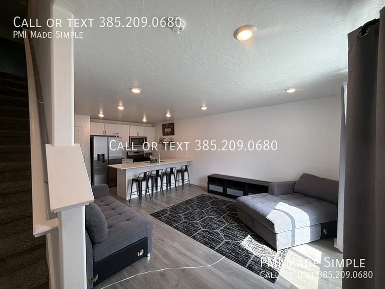 3901 S Buckland Dr — Photo 2