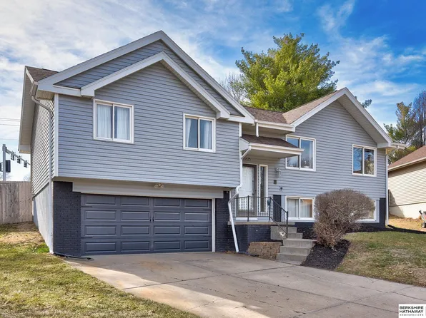 15525 Dewey Cir, Omaha, NE 68154