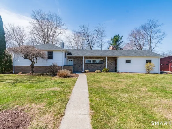 12 Crest Road, Danbury, CT 06811