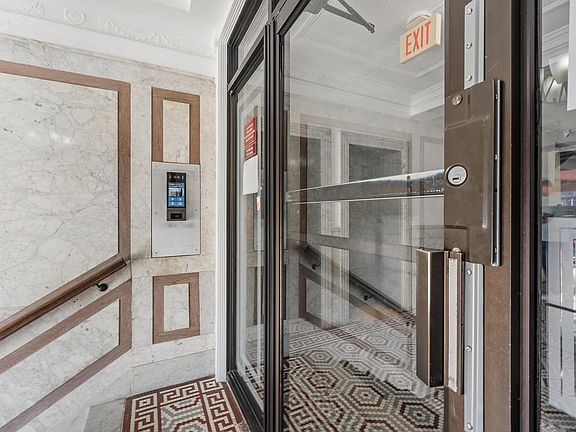 5th image of 6045 Boulevard East APT 4B