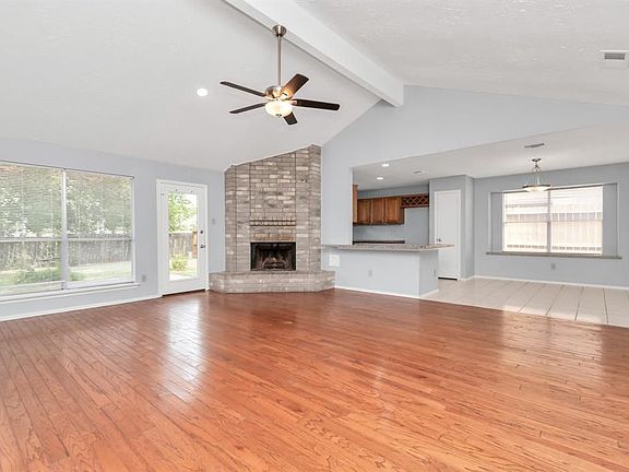 4th image of 2423 Willow Bend Dr