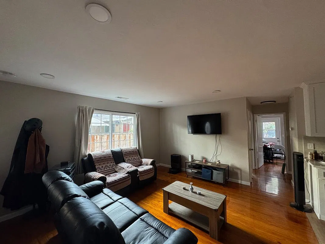 2 bed, 1.0 bath, 768 sqft, $3,600 — Photo 3