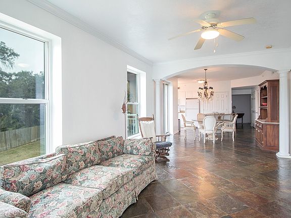 4th image of 2228 Beach Dr APT 209