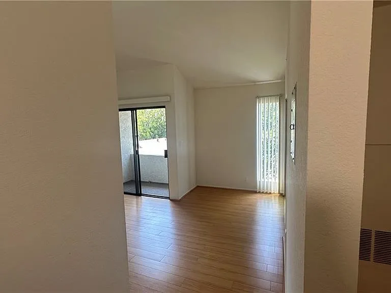 421 Porter St #4 — Photo 13