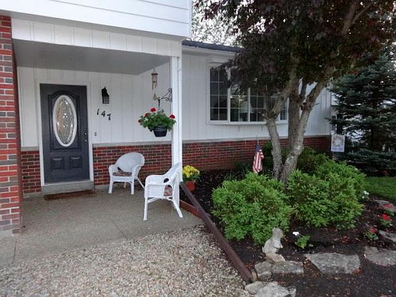 2nd image of 147 Dartmouth St