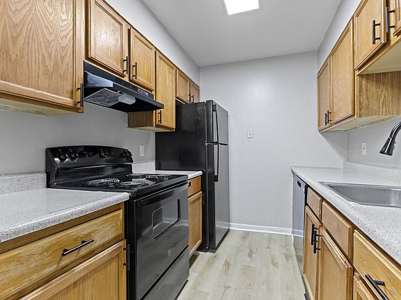2nd image of 5500 Pleasant Hill Cir #5482E