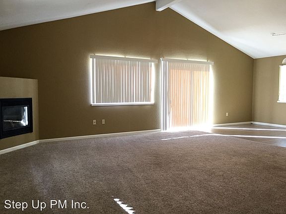 4th image of 466 Arbona Cir N