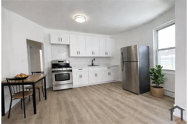Building Photo - 186 Corson Ave #2