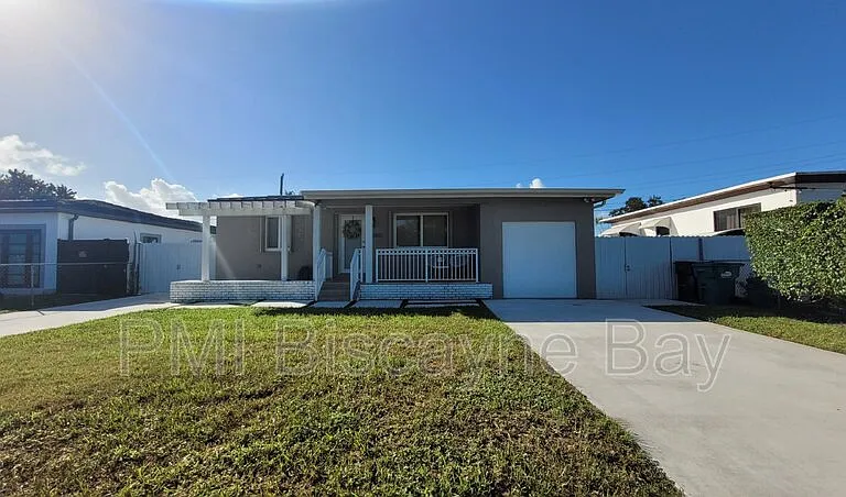 7380 SW 35th St — Photo 2