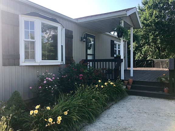 3rd image of 5959 N Dry Creek Ln