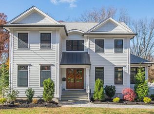 17 Joanna Way, Summit, NJ 07901