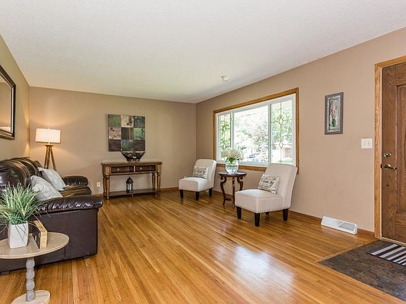 5th image of 4909 78th Ln N