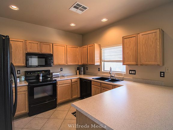 4th image of 22211 N 29th Dr