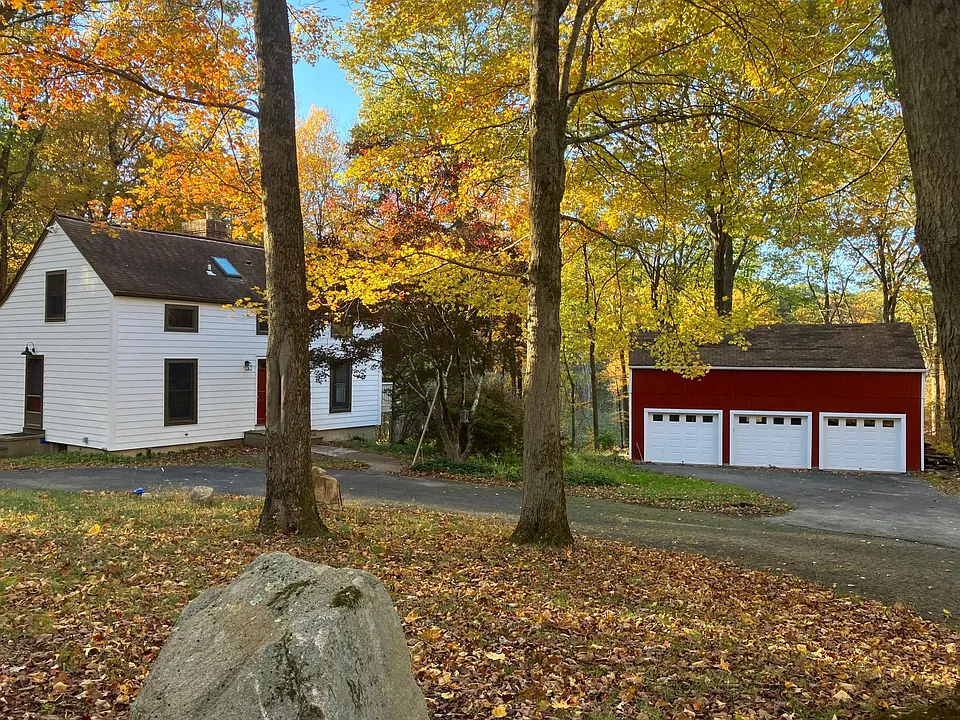 141 Old Redding Rd