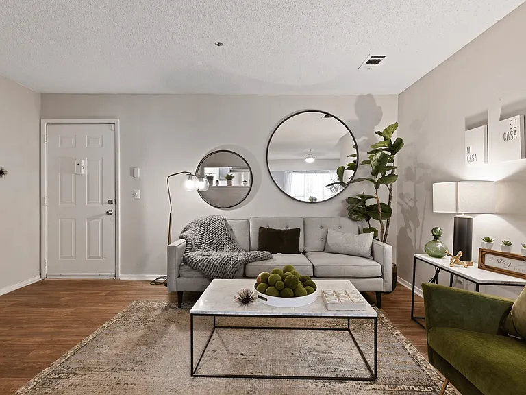 300 Riverside Pkwy — Photo 7