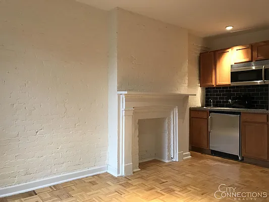 Rented by City Connections Realty | media 7