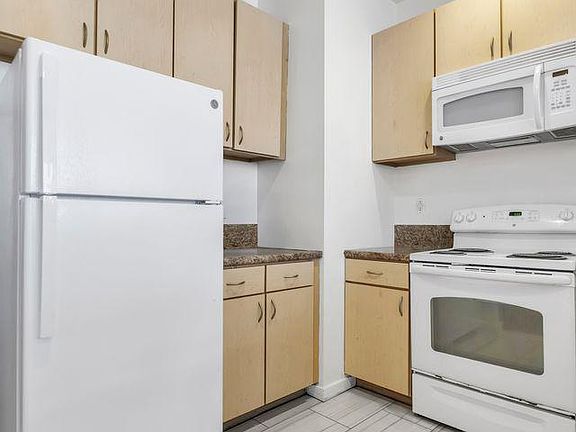 3rd image of 111 N 9th St Unit 707