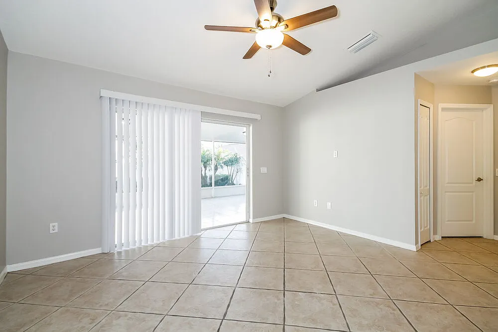 3 bed, 2.0 bath, 1440 sqft, $2,150 — Photo 3