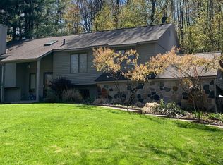 1573 Riverton Ave SE, Grand Rapids, MI 49546
