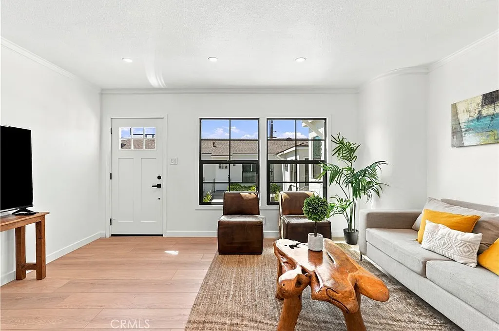1 bed, 800 sqft, $2,650 — Photo 3
