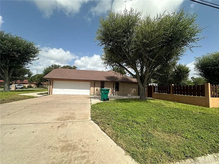 1200 S Gumwood St — Photo 28