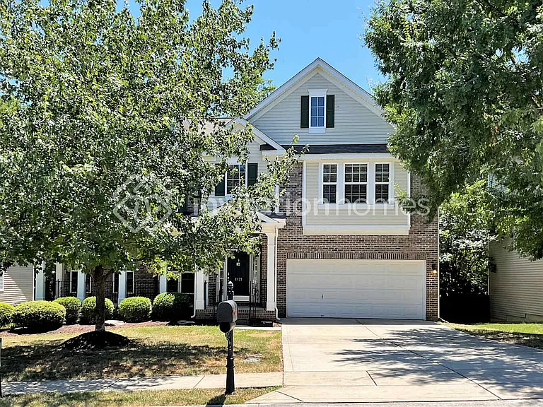 8121 Acacia Ct — Photo 1