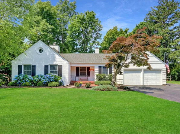 59 Grand Central Avenue, Amityville, NY 11701