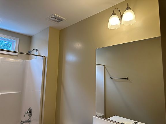 717 3rd Street bathroom mirror_03262024