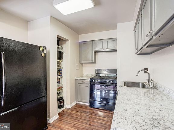 3rd image of 4360 Ivymount Ct APT 57