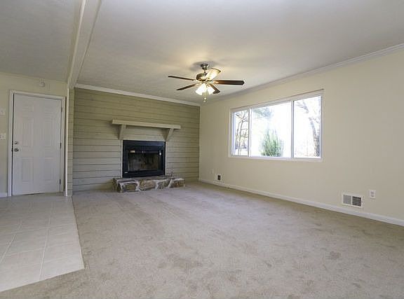 3rd image of 600 Village Lane Dr SW