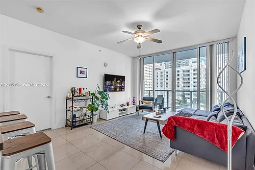 1111 SW 1st Ave #1217 Photo 1
