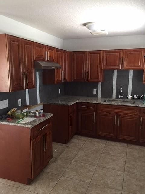 2nd image of 1810 Jasper Dr