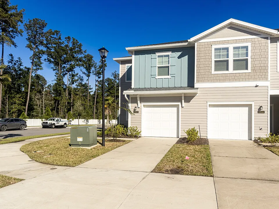 2252 Windward Cay Ln