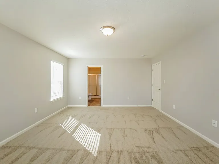1503 Lexington Trl — Photo 10