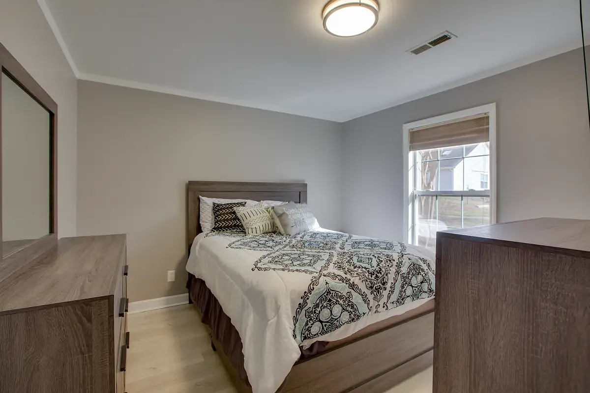 2 bed, 1089 sqft, $1,800 — Photo 3