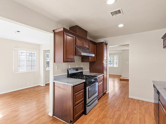 3rd image of 8743 Canby Ave