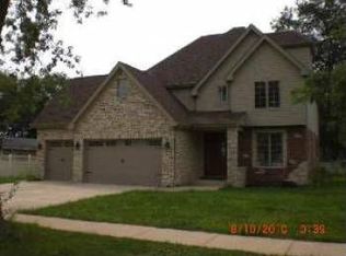 6241 W 80th St, Burbank, IL 60459