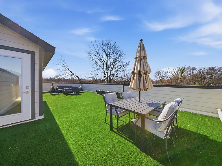 1602 Julia Maulden Pl — Photo 34